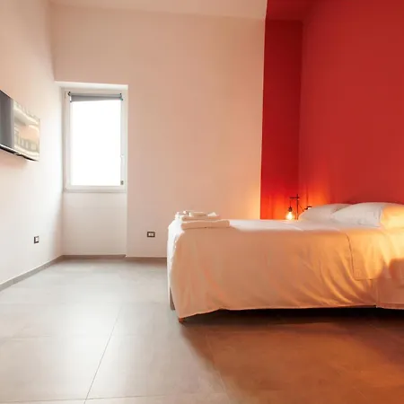 Πανσιόν Yourban Hub 3*