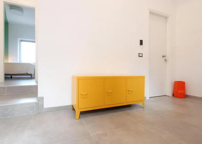 Yourban Hub 3* Neapol